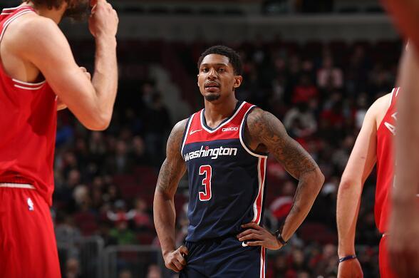 场充满更多 场充满更多